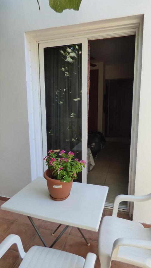 Kalampakas Guesthouse Larnaca Dış mekan fotoğraf